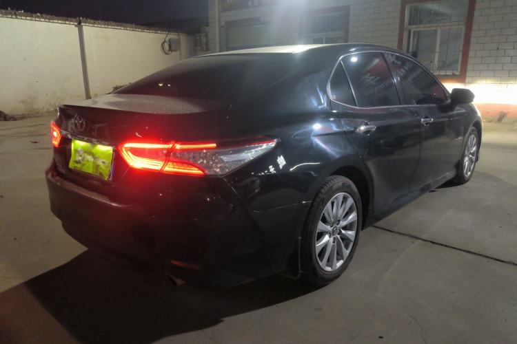 Used Toyota Camry 2018 2.0G Luxury Edition

