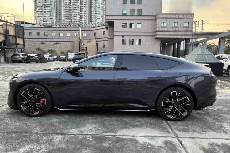 Used  12 2025 Max Extended-Range Edition
