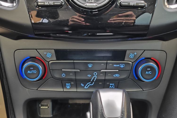 Used Ford Focus 2017 Sedan 1.6L Automatic Fashion Edition Smart Drive Version