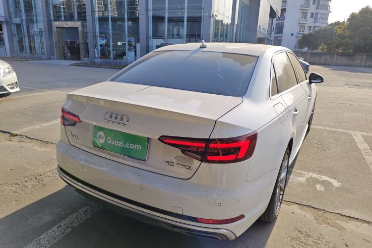 Used Audi A4L 2019 40 TFSI Fashion Edition China VI Emission Standard
