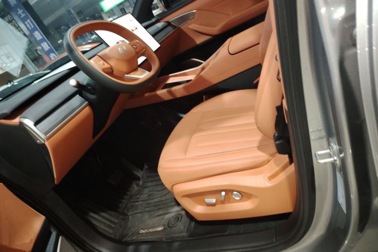 Used ONVO L60 2024 60 kWh Rear-Drive Version
