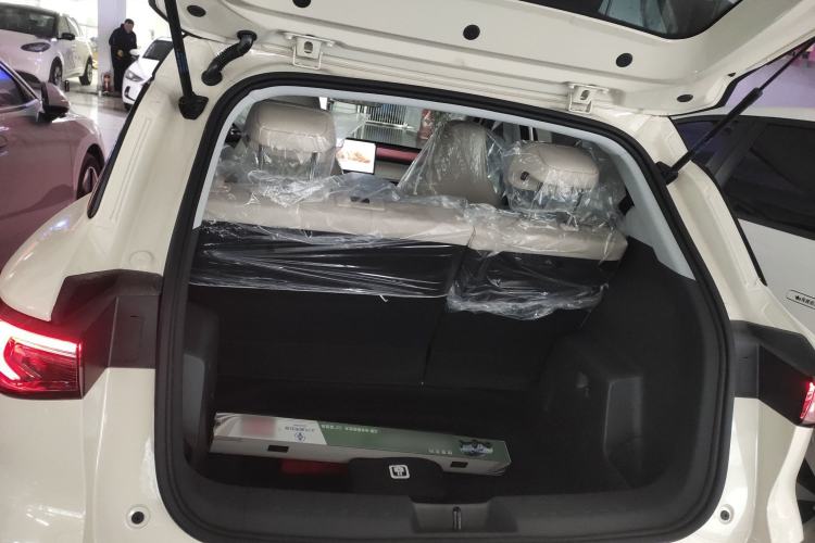 Used Wuling Bingo S 2025 Model 430km Deluxe Edition