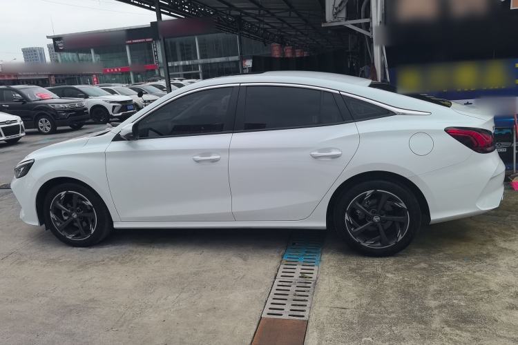 Used MG 5 2023 180 DVVT CVT Luxury Edition
