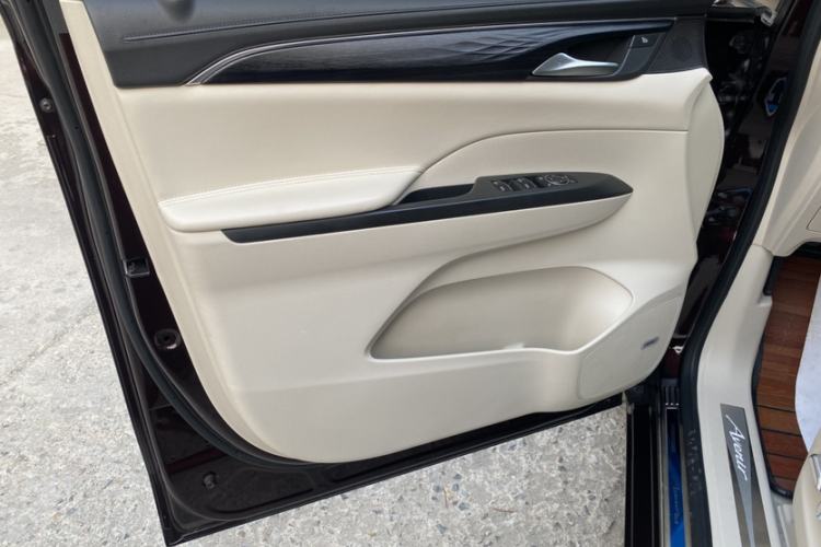 Used Buick GL8 2020 Avenir Avia Six-Seat Deluxe Edition
