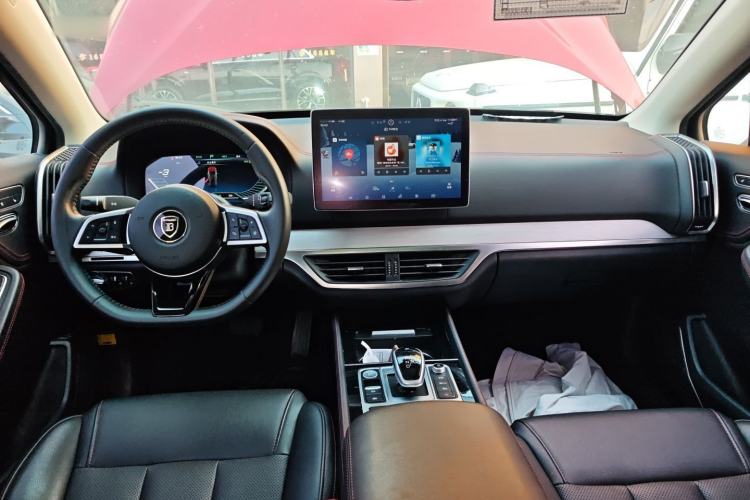 Used BYD Tang New Energy 2018 DM 2.0T All-Wheel Drive Smart Connectivity Enjoyment Model 5 Seats China V Emission Standard
