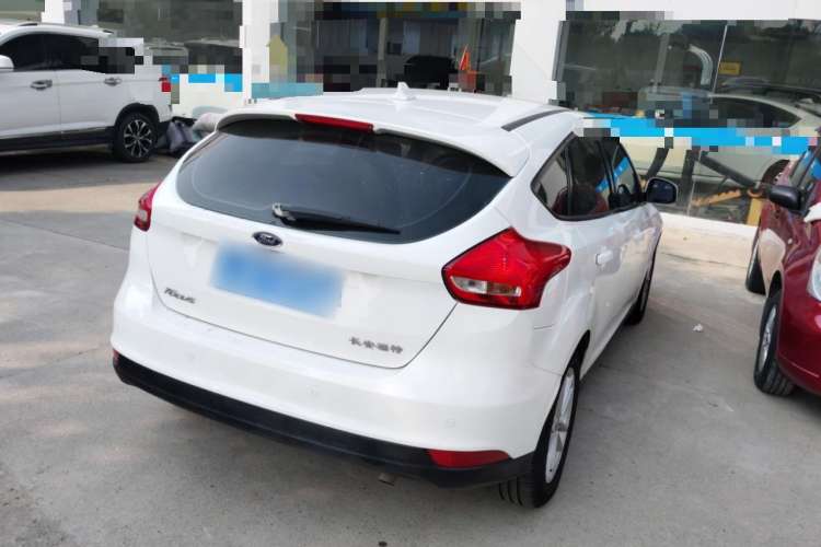 Used Ford Focus 2018 Hatchback Classic 1.6L Automatic Trendy SmartDrive Edition
