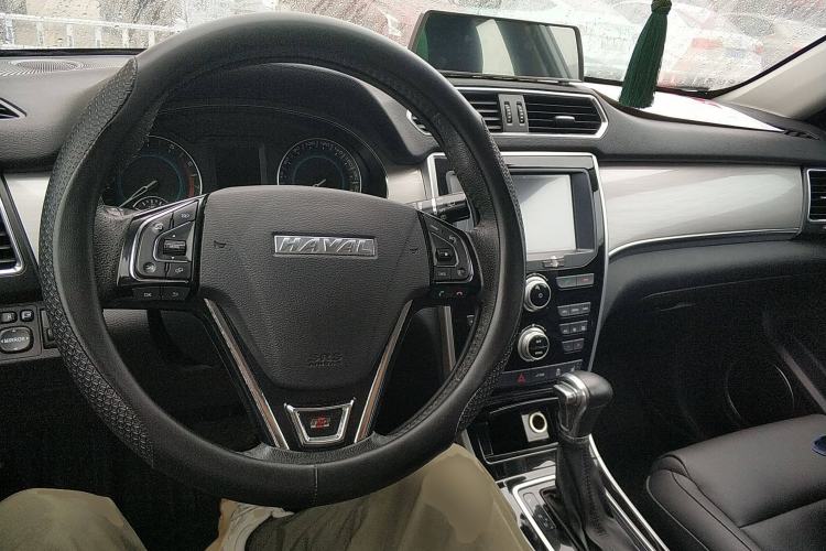 Used Haval H2 2016 Red-Label 1.5T Automatic Two-Wheel Drive Luxury Model
