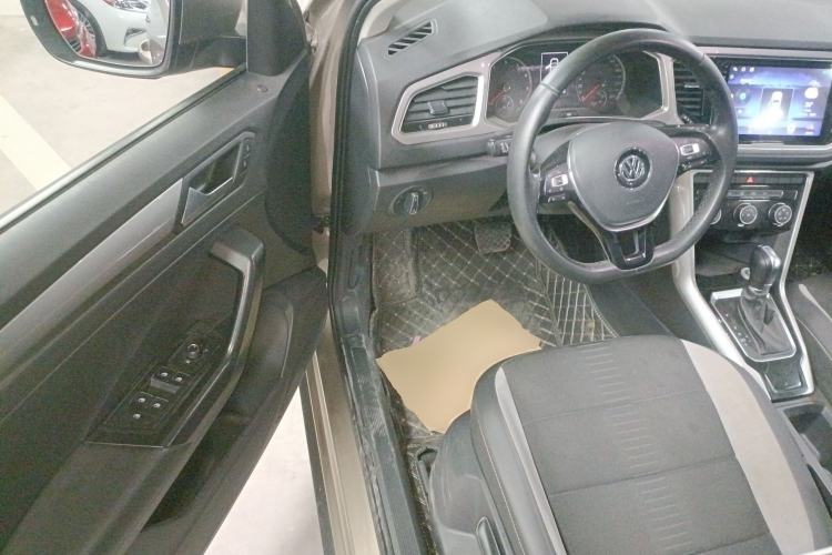 Used Volkswagen T-ROC 2020 280TSI DSG Two-Wheel-Drive Elite Version