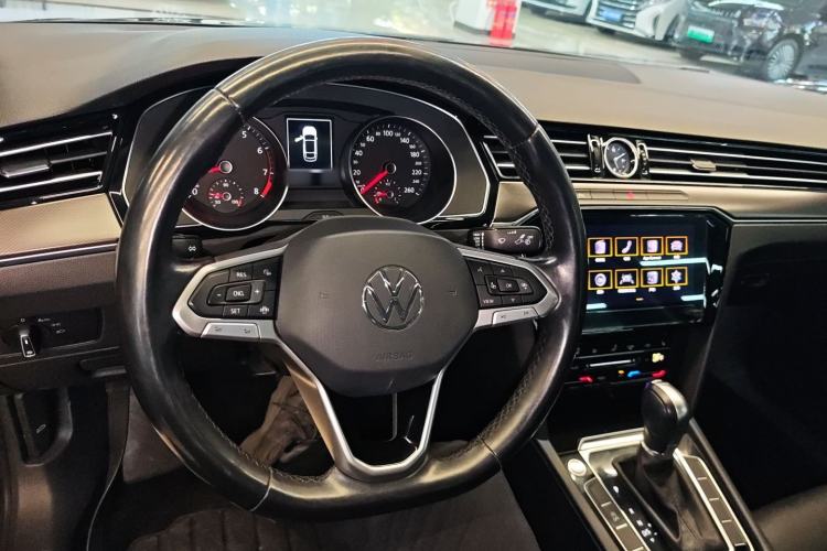 Used Volkswagen Magotan 2020 330TSI DSG Leading Model
