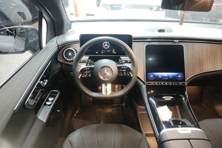 Used Mercedes-Benz EQE SUV 2023 350 4MATIC Pioneer Edition
