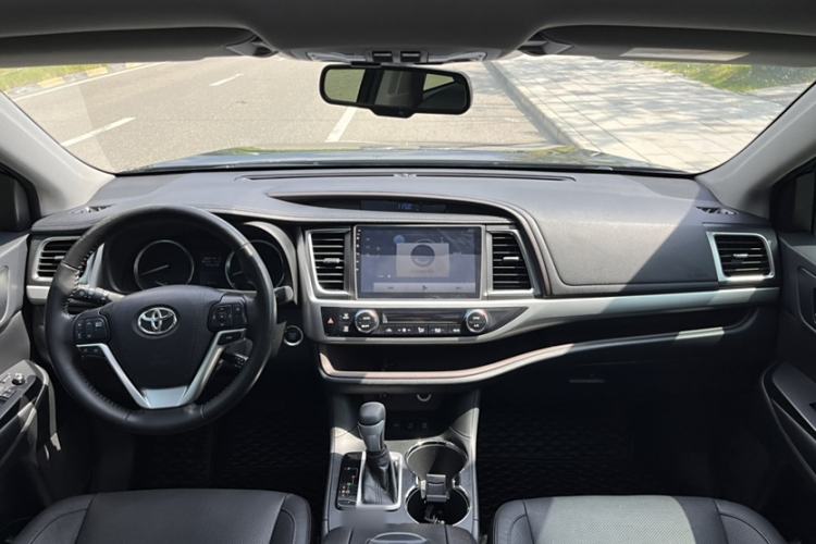 Used Toyota Highlander 2017 2.0T Four-Wheel Drive Luxury Edition 7 Seats
