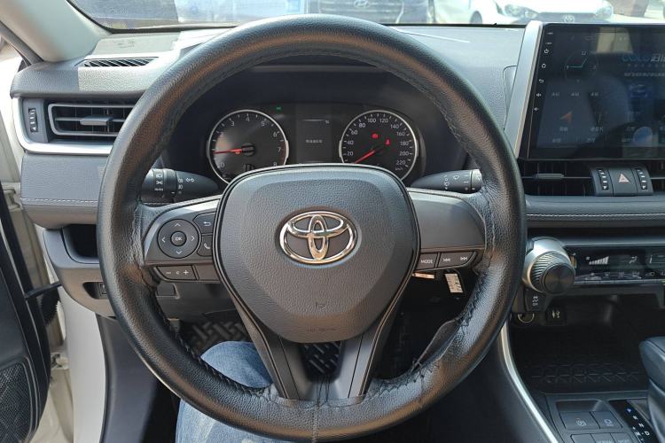Used Toyota Wildlander 2020 2.0L CVT Two-Wheel Drive Leading Edition
