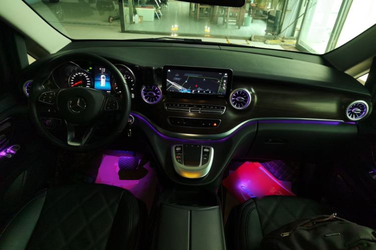 Used Mercedes-Benz V-Class 2021 V 260 Avantgarde Edition
