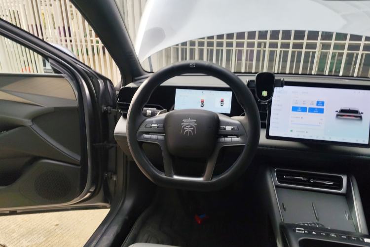 Used BYD Qin L 2025 EV 545KM Beyond Version
