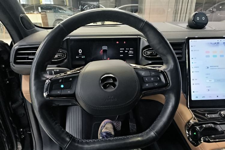 Used Nio ES8 2020 580 km Range Signature Edition Six-Seater Version
