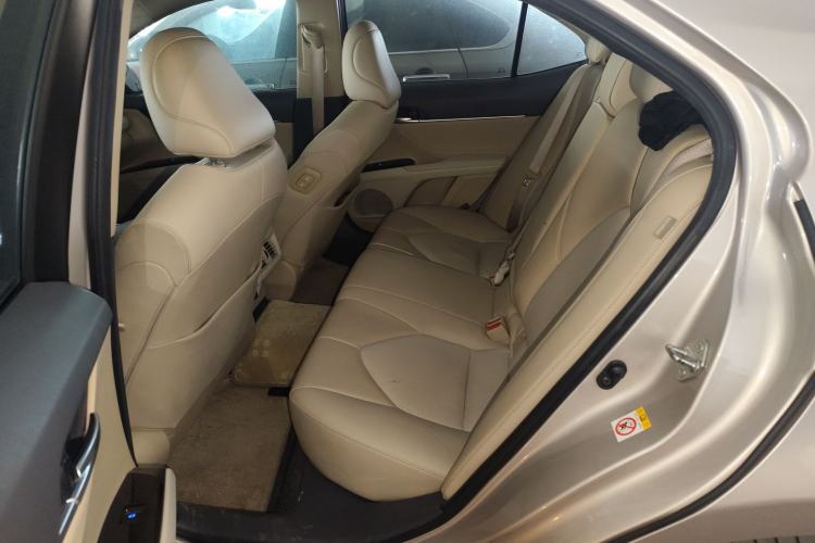 Used Toyota Camry 2018 2.0G Luxury Edition