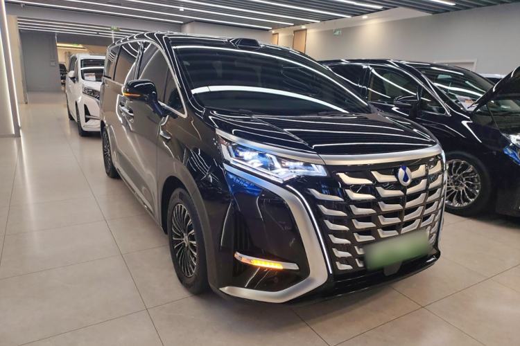 Used Denza D9 2025 DM-i Intelligent Drive 1020 Four-Wheel Drive Prestige Model
