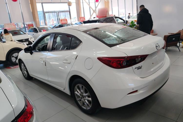 Used Mazda Mazda 3 Axela 2014 Sedan 1.5L Automatic Luxury Model
