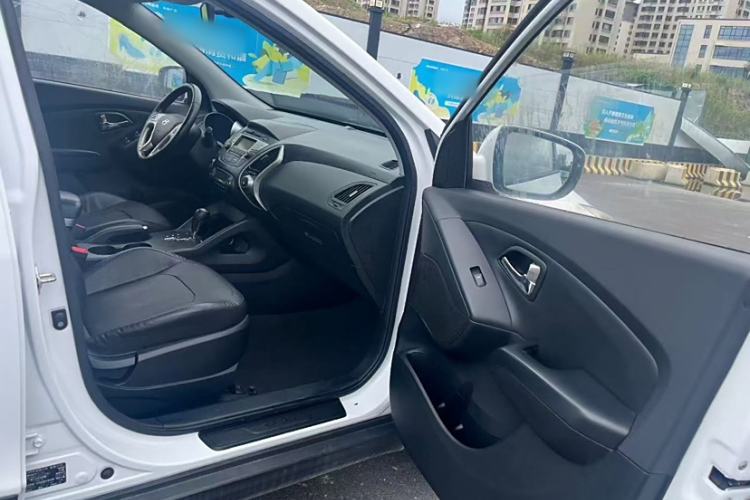 Used Hyundai ix35 2013 2.0L Automatic Two-Wheel Drive Smart GLS China IV Standard
