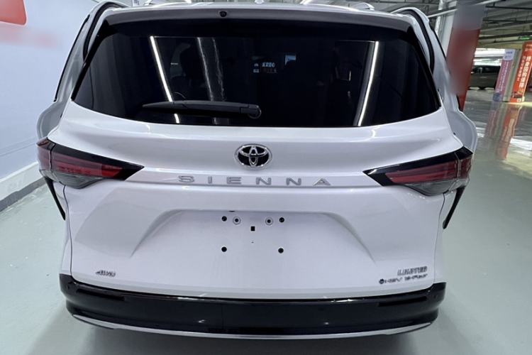 Used Toyota Sienna 2024 2.5L Hybrid Four-Wheel Drive Prestige Edition

