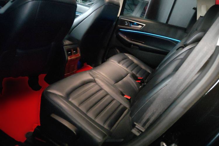 Used Ford Edge 2018 Facelifted EcoBoost 245 Two-Wheel-Drive Platinum Edition 5 Seats China V Emission Standard
