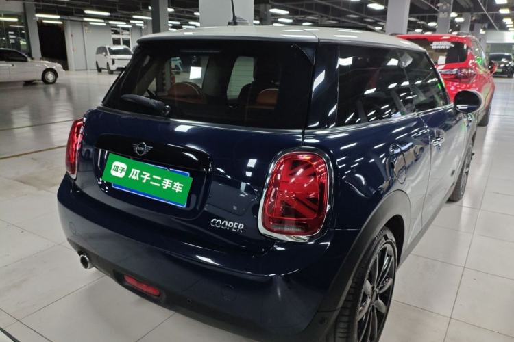Used  MINI 2018 1.5T COOPER Artist

