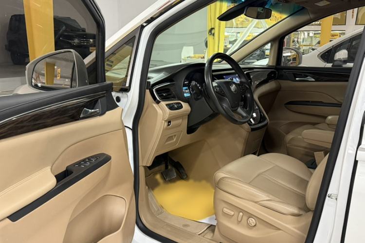 Used Buick GL8 2017 ES 28T Luxury Model China V Standard
