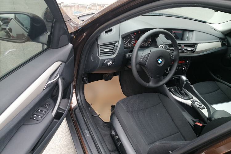 Used BMW X1 2013 sDrive18i Fashion Model
