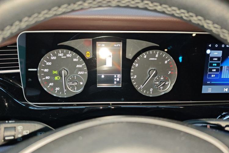 Used Mercedes-Benz Vito 2021 2.0T Elite Version 7 Seats
