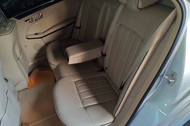 Used Mercedes-Benz E-Class 2015 E 260 L Sport & Fashion Model
