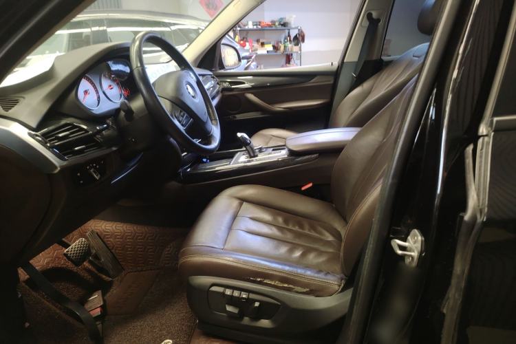 Used BMW X5 2015 xDrive28i
