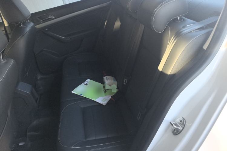 Used Volkswagen Lavida 2017 1.6L Automatic Comfort Edition
