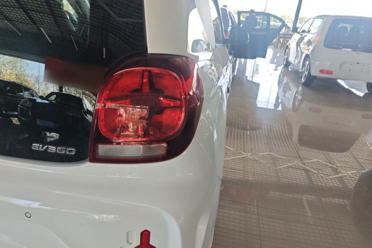 Used Roewe Clever 2021 302 km New Four-Seater Super-Efficient Version