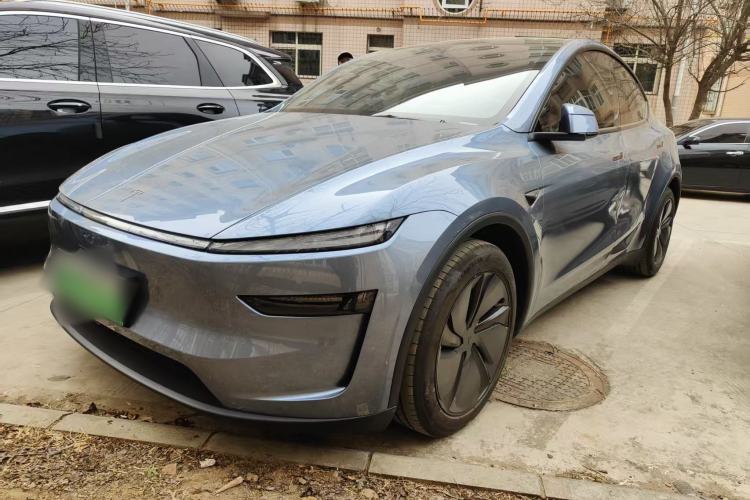 Used Tesla Model Y 2025 Rear-Wheel-Drive Version
