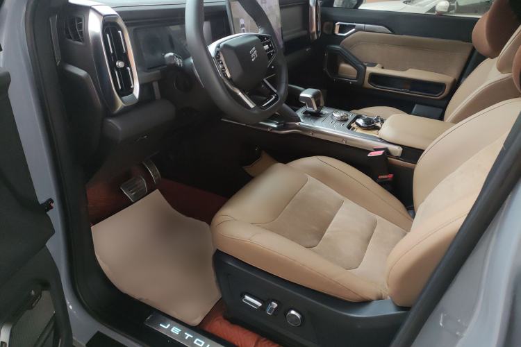 Used JETOUR Traveler 2023 2.0T All-Wheel Drive CrossPRO+