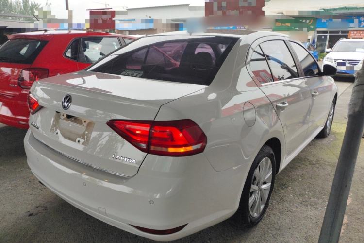 Used Volkswagen Lavida 2017 1.6L Automatic Comfort Edition
