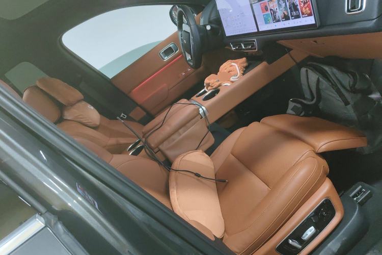 Used Li Auto L8 2023 Pro Model
