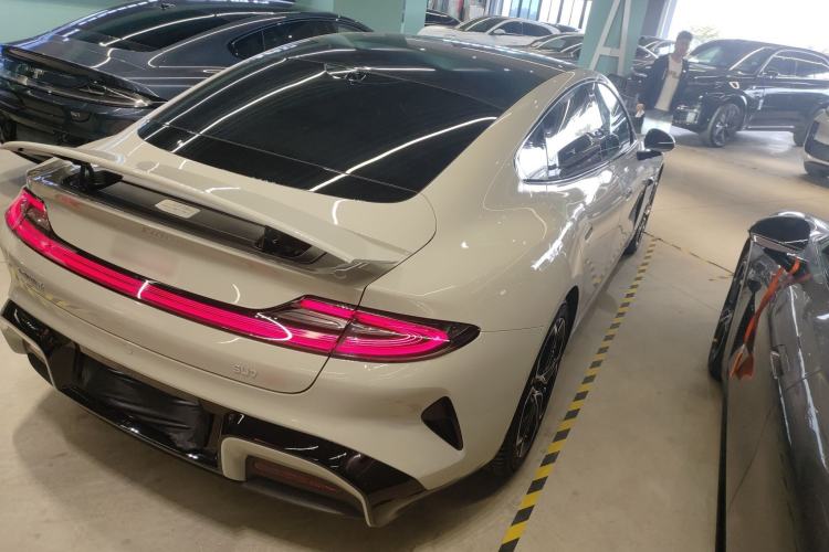 Used  SU7 2024 Four-Wheel Drive Ultra-Long Range Advanced Intelligent Driving Max Edition