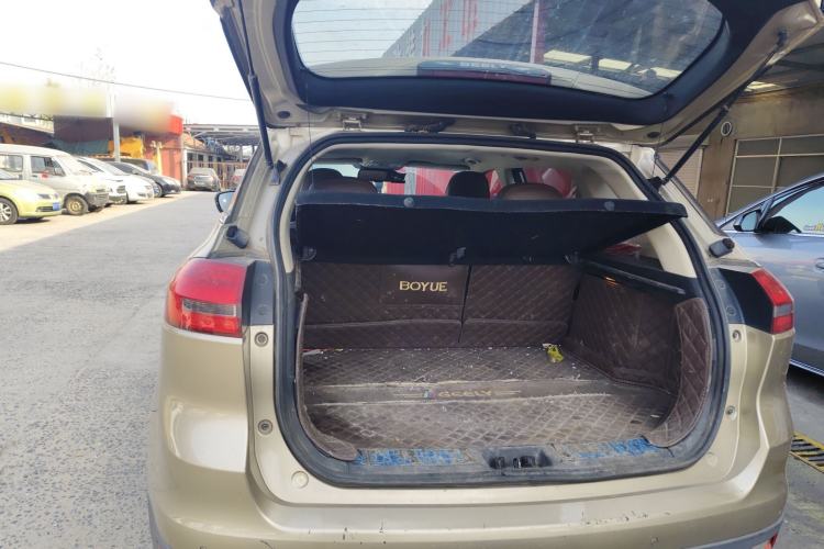 Used Geely Auto Emgrand X7 Sport 2016 1.8TD Automatic ZhiZun Version
