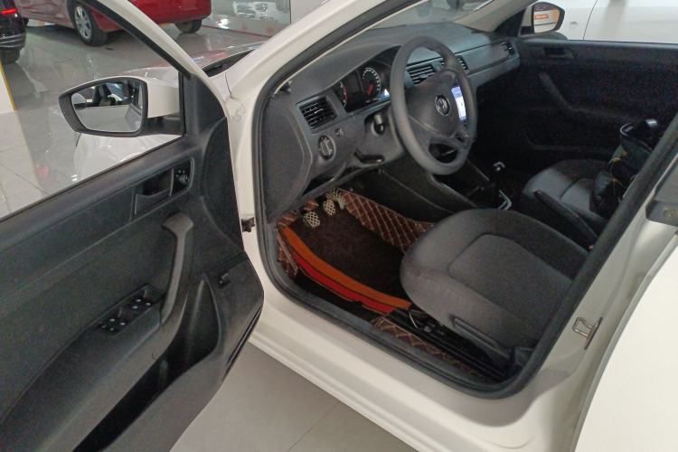 Used Volkswagen Santana 2019 1.5L Manual Fashion Edition China VI Standard
