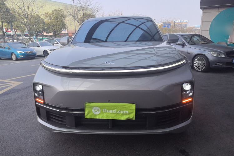 Used Li Auto L8 2023 Pro Model

