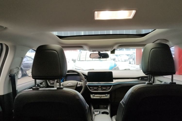 Used Ford Focus 2021 Hatchback EcoBoost 180 Automatic Titanium Edition
