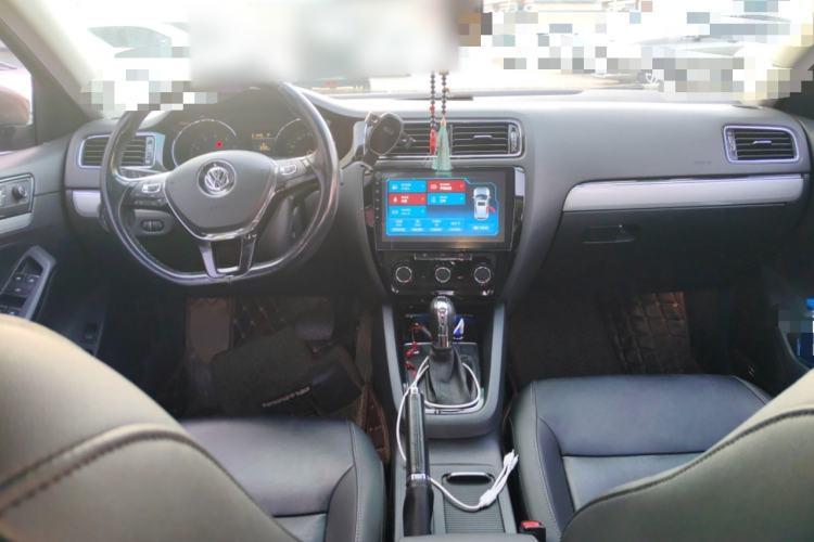 Used Volkswagen Sagitar 2017 230TSI Automatic Comfort Version
