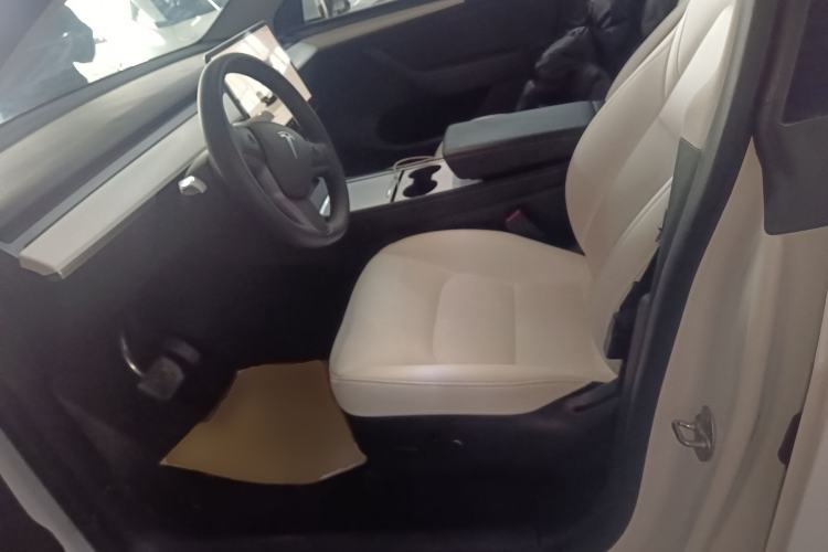 Used Tesla Model Y 2022 Long-Range All-Wheel-Drive Version
