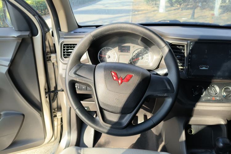 Used Wuling Hongguang V 2022 1.5L Jingqu Edition Electric-Assist LAR
