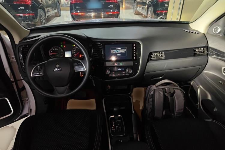 Used Mitsubishi Outlander 2021 2.0L Two-Wheel Drive Comfort Edition 5 Seats