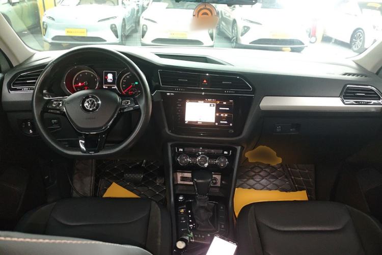 Used Volkswagen Tiguan L 2019 Updated Version 330TSI Automatic Two-Wheel Drive Panoramic Comfort Edition China VI Standard