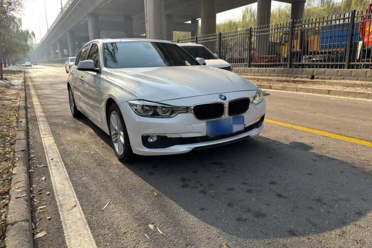 Used BMW 3 Series 2016 320Li Ambition Model
