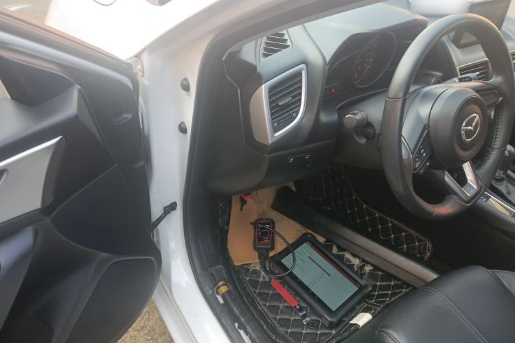 Used Mazda Mazda 3 Axela 2019 Cloud-Controlled Version Hatchback 2.0L Automatic Luxury Model China VI Standard
