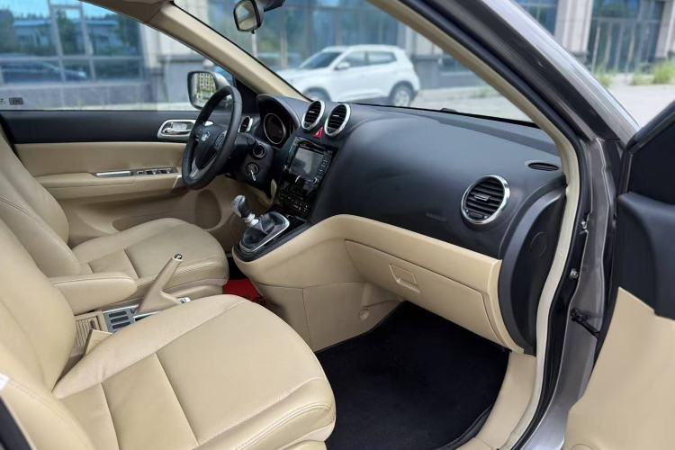 Used Haval H6 2012 1.5T Manual Two-Wheel Drive Elite Model
